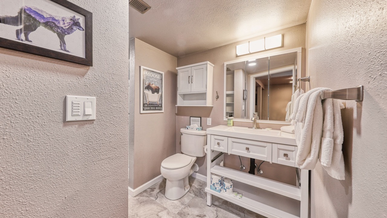 Photo of Bathroom in Sunriver