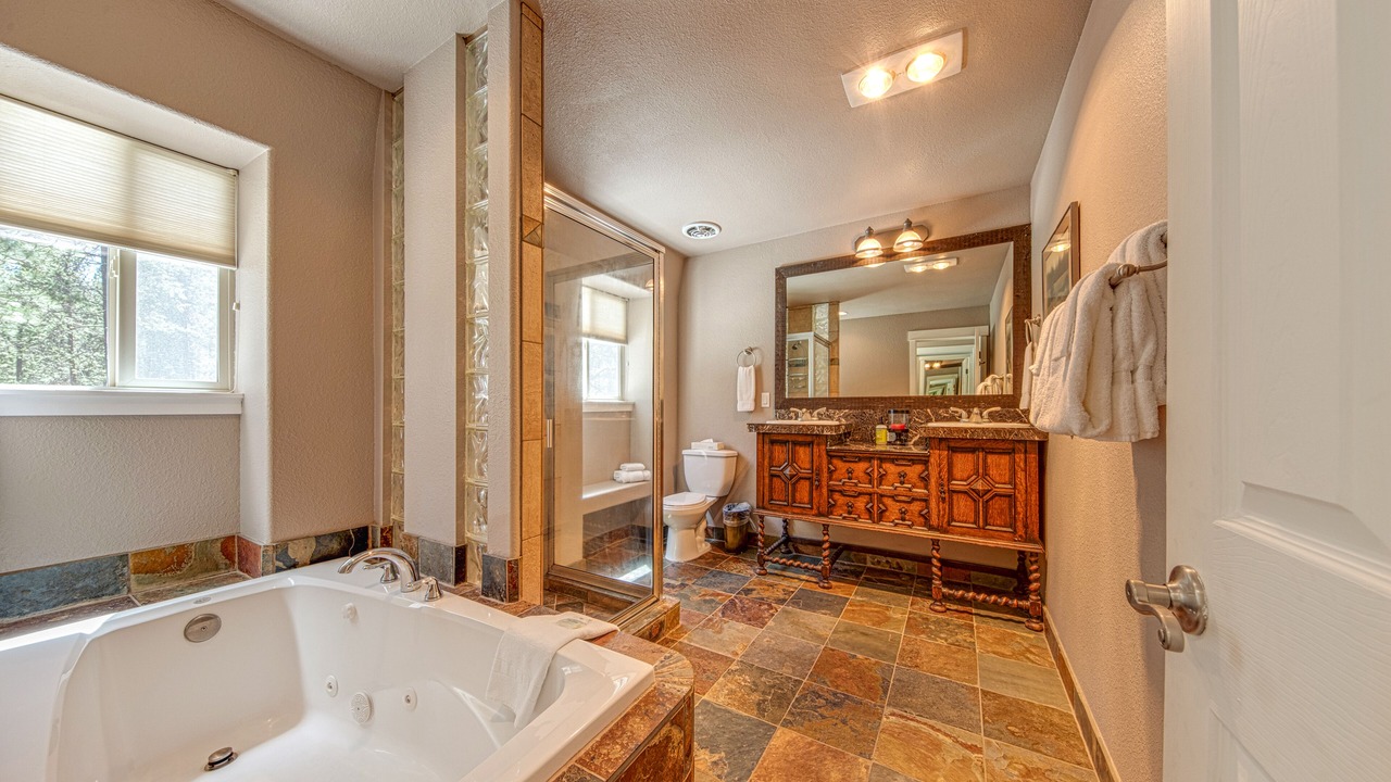 Photo of Bathroom in Sunriver