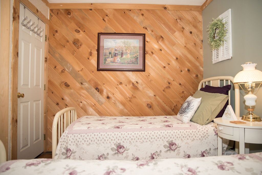 Photo of Bedroom in Sweet Valley