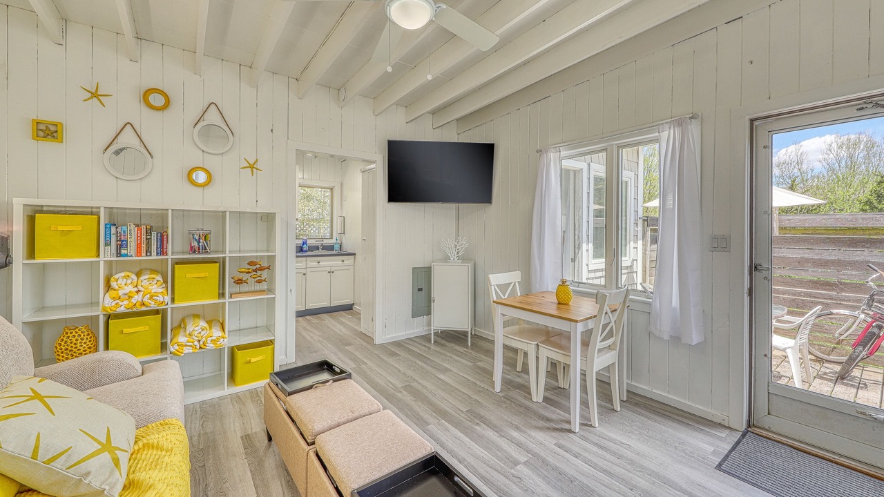 Photo of Livingroom in Ocean Bay Park
