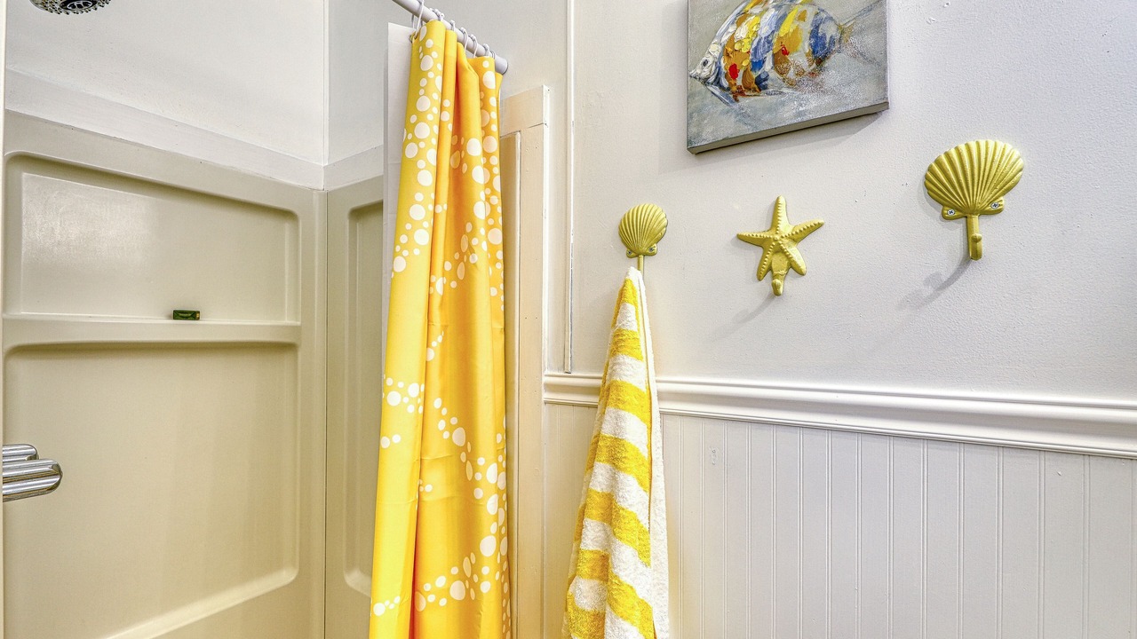 Photo of Bathroom in Ocean Bay Park