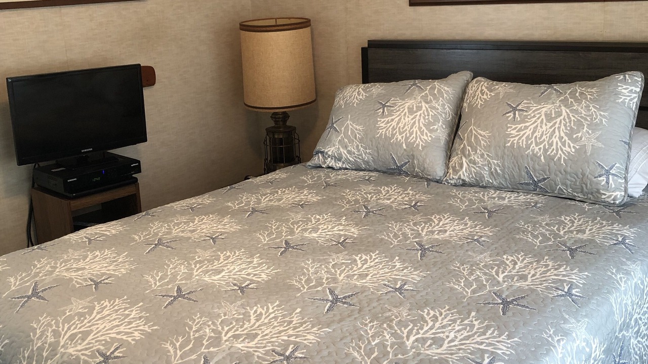 Photo of Bedroom in Noyack