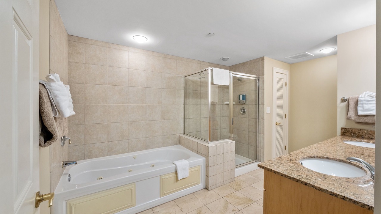 Photo of Bathroom in Arcadian Shores