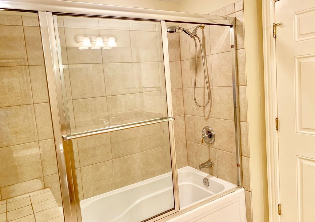 Photo of Bathroom in Arcadian Shores