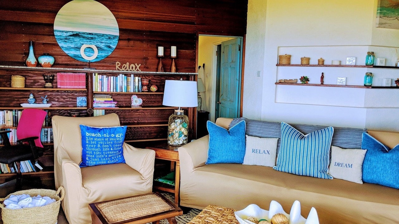 Photo of Livingroom in Foster Hall