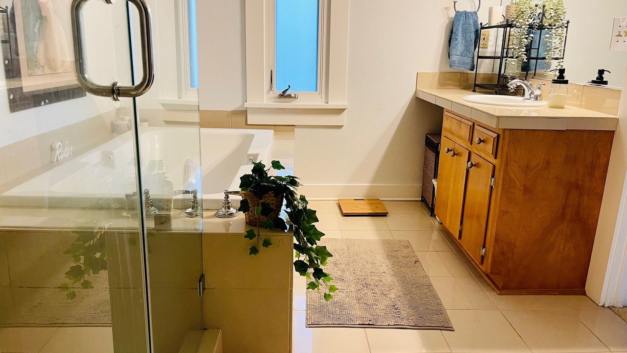 Photo of Bathroom in Sellwood-Moreland