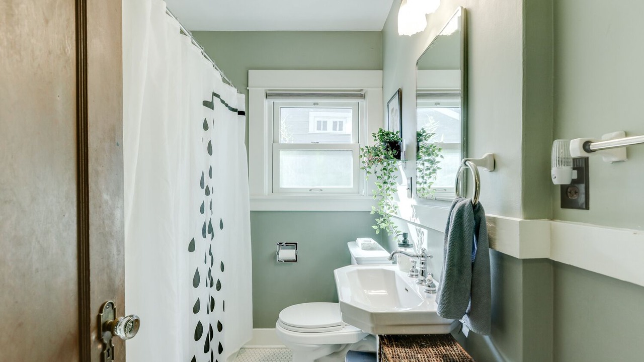 Photo of Bathroom in Sellwood-Moreland