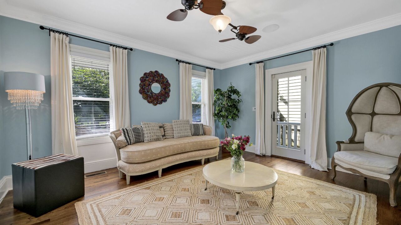 Photo of Livingroom in Greenport