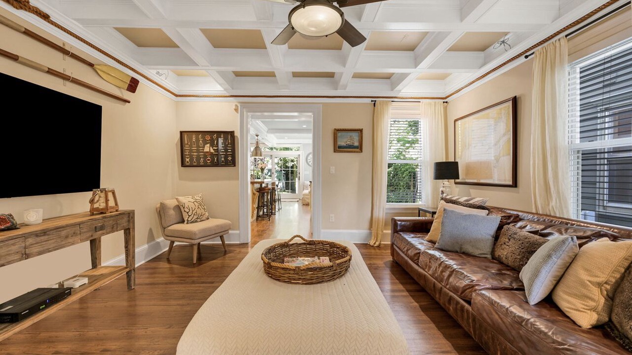 Photo of Livingroom in Greenport
