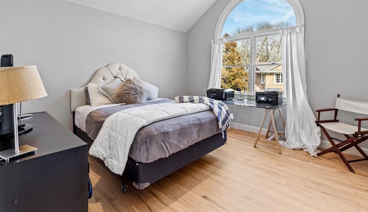 Photo of Bedroom in Westhampton