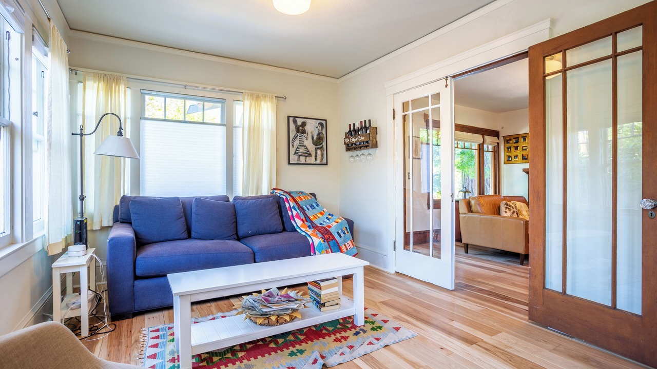 Photo of Livingroom in South Berkeley