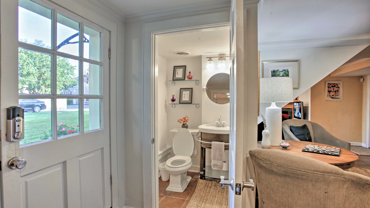 Photo of Bathroom in Broadmoor