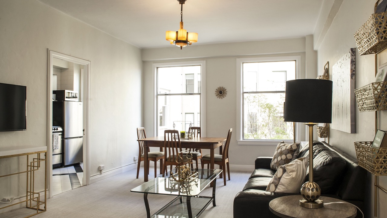 Photo of Livingroom in Tenderloin