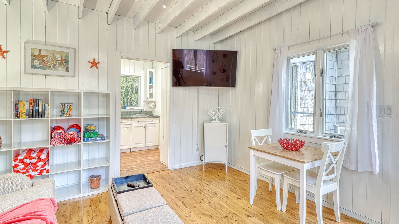 Photo of Livingroom in Ocean Bay Park