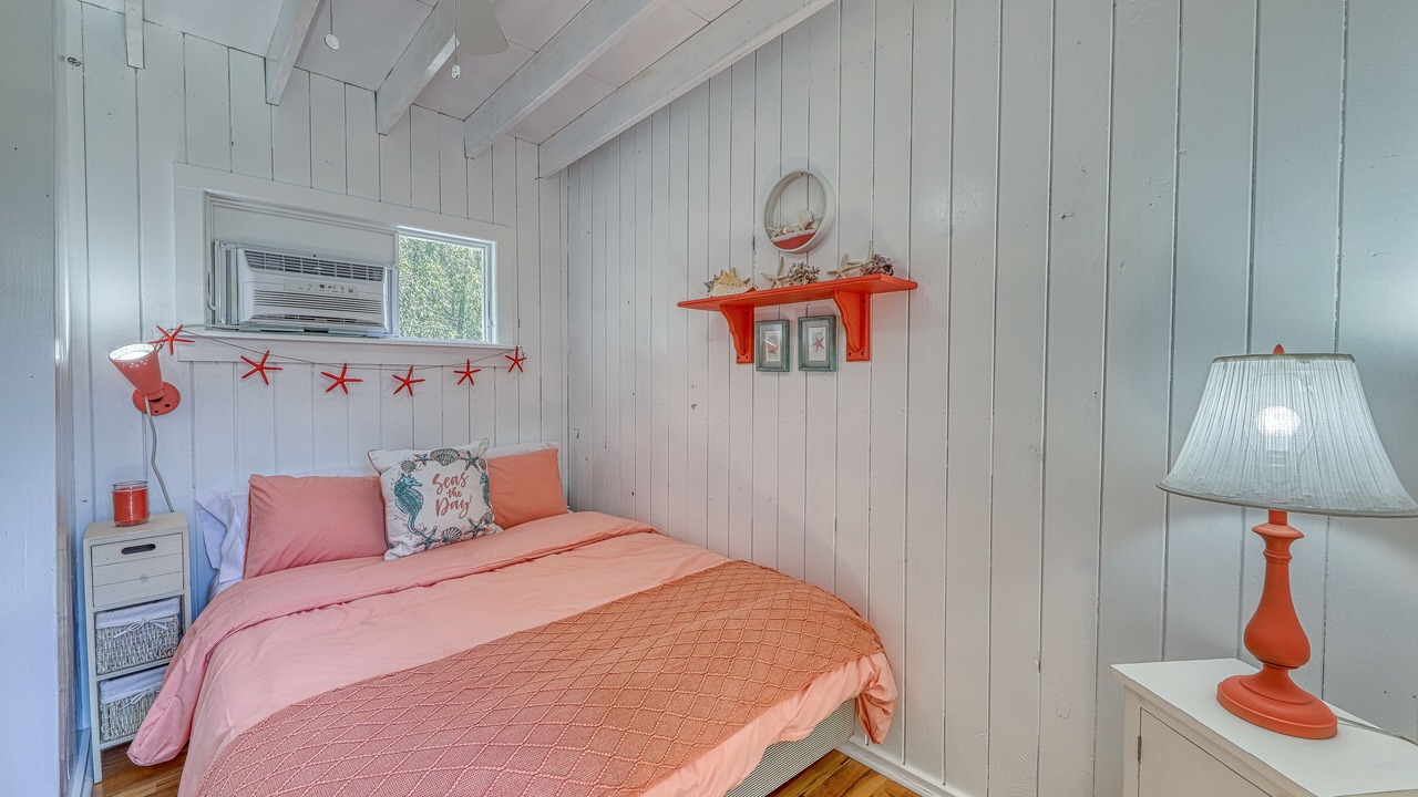 Photo of Bedroom in Ocean Bay Park