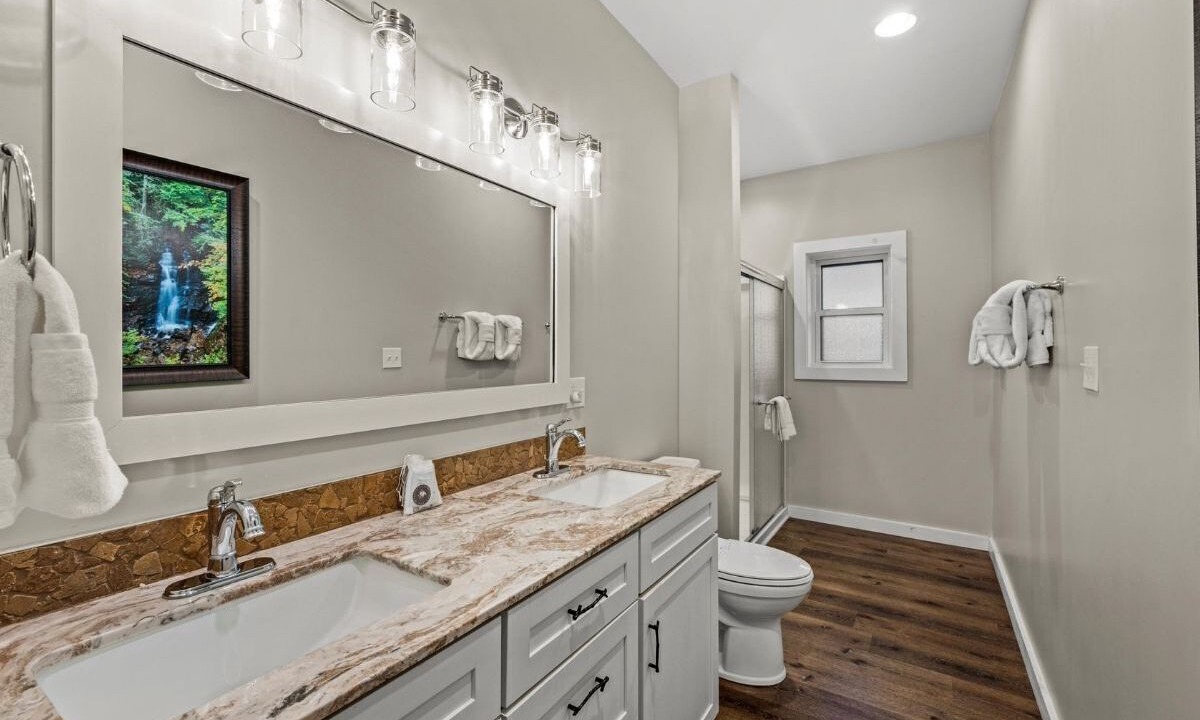 Photo of Bathroom in Chalet Village North