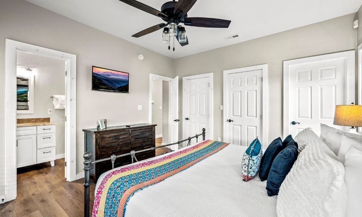 Photo of Bedroom in Chalet Village North