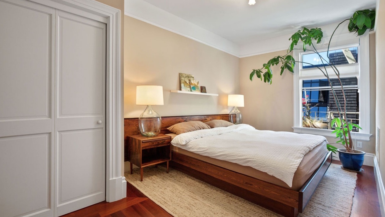 Photo of Bedroom in Lower Nob Hill