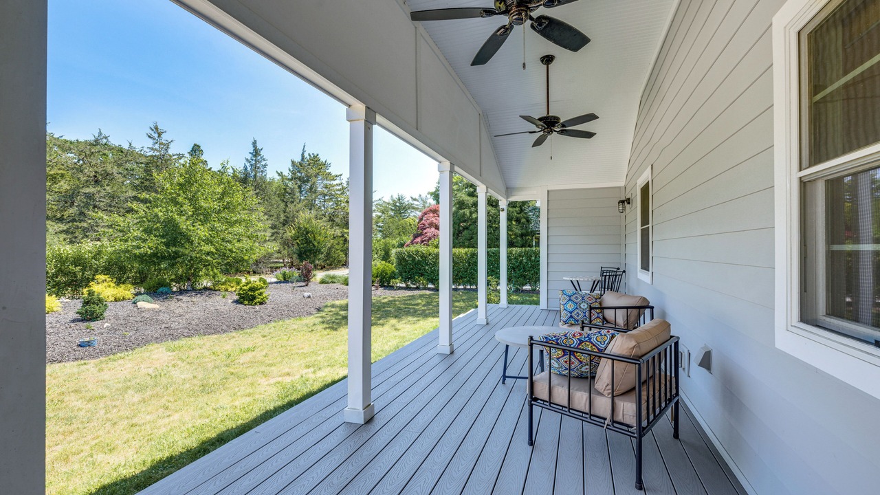 Photo of Patio Balcony in Hampton Bays
