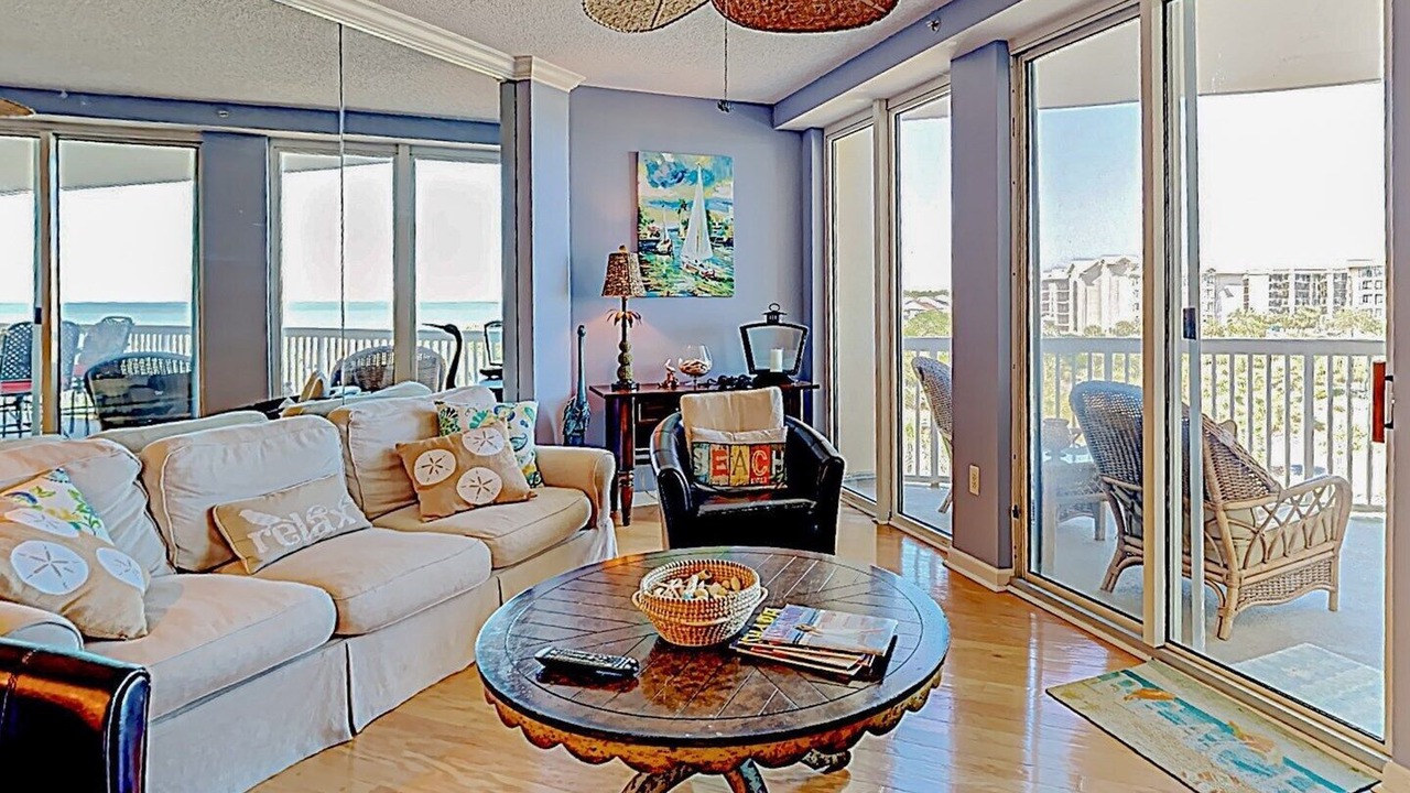 Photo of Livingroom in Litchfield by the Sea