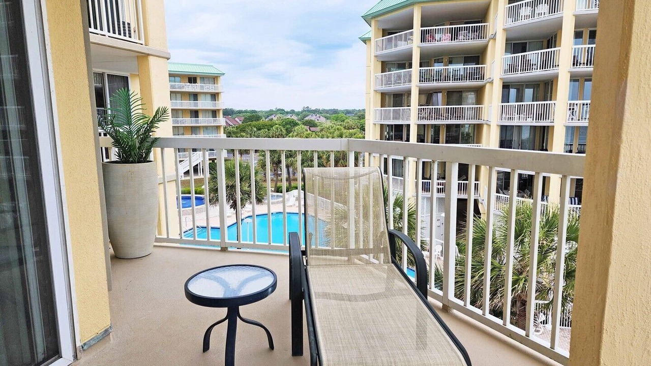 Photo of Patio Balcony in Litchfield by the Sea