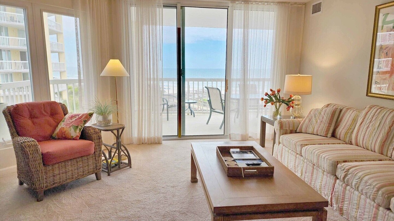 Photo of Patio Balcony in Litchfield by the Sea