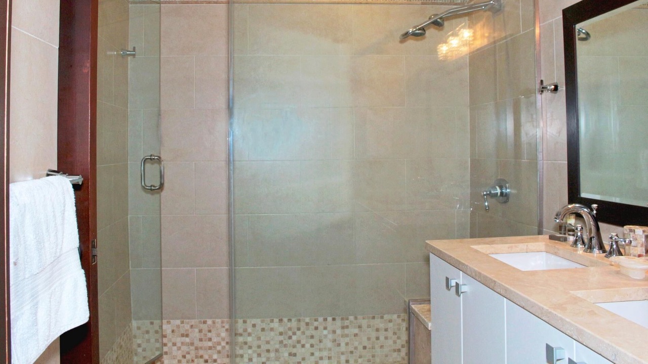 Photo of Bathroom in Herreras