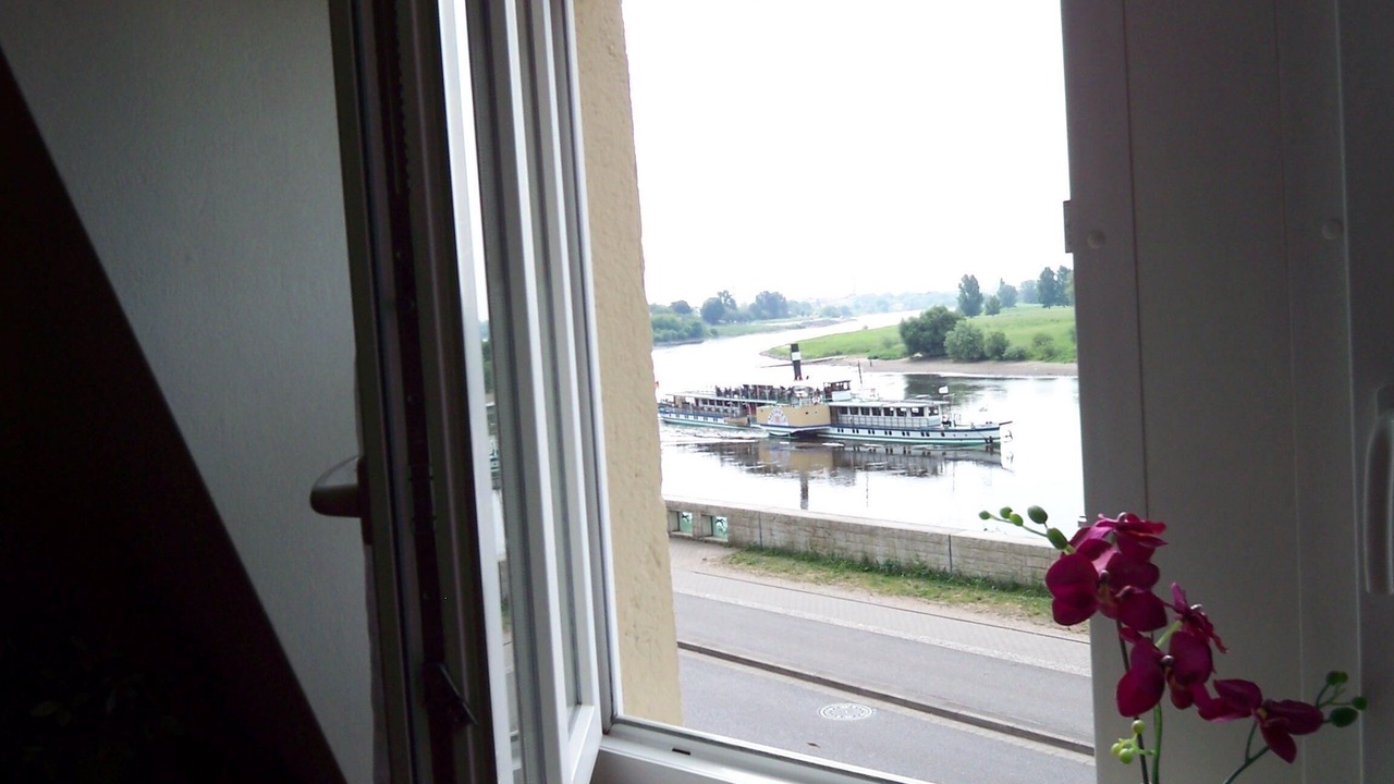 Photo of Others in Mickten