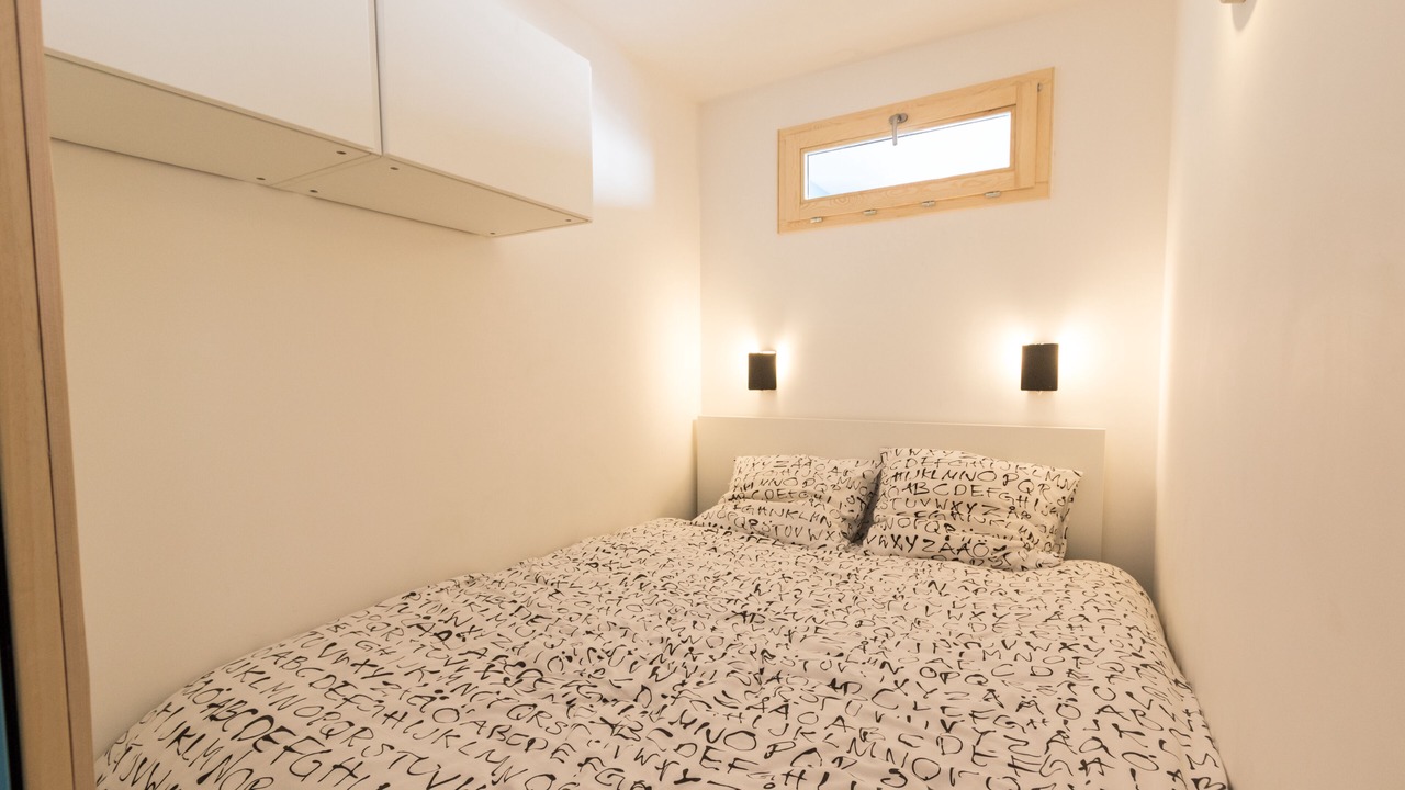 Photo of Bedroom in Arc-1800