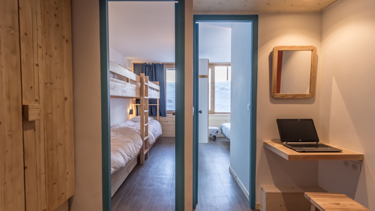 Photo of Bedroom in Arc-1800
