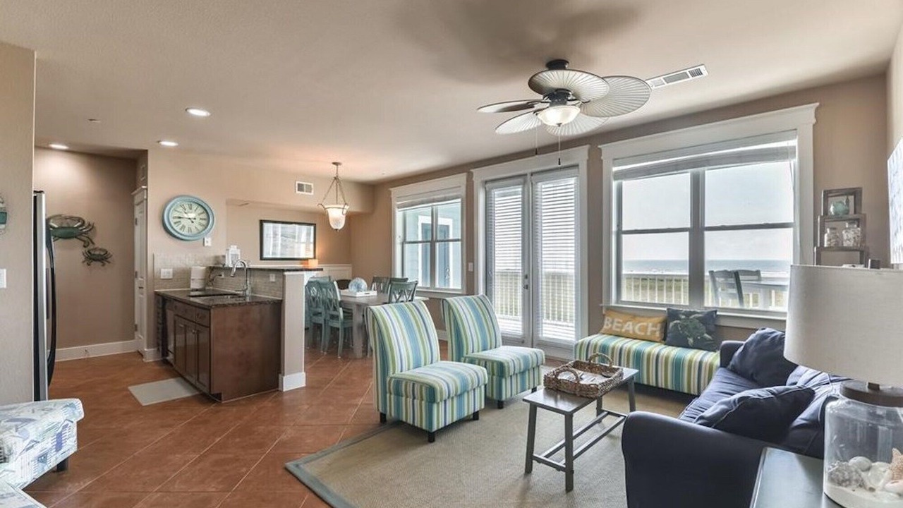 Photo of Livingroom in Red Fish Cove