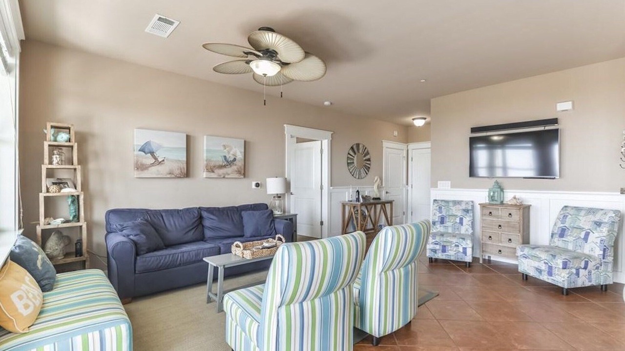 Photo of Livingroom in Red Fish Cove