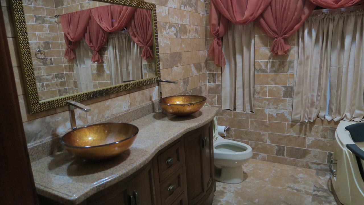 Photo of Bathroom in Plantation Village