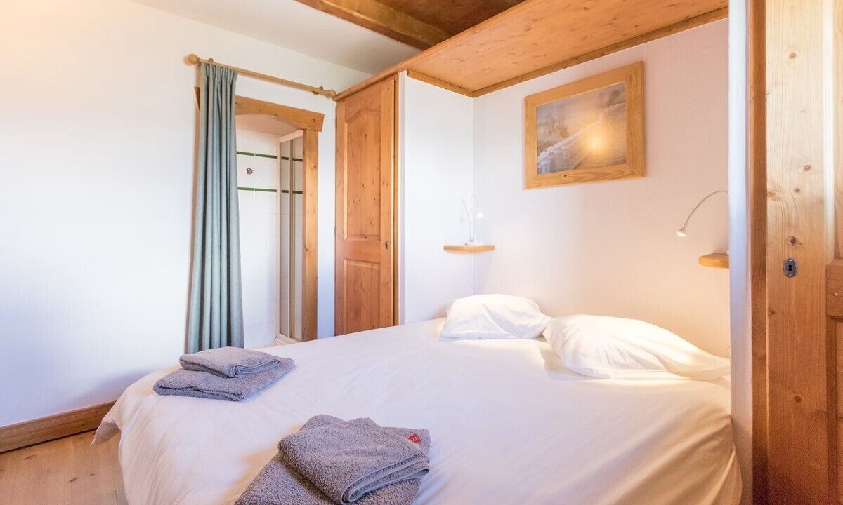 Photo of Bedroom in Arc-1800
