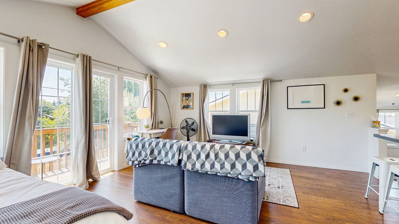 Photo of Bedroom in Alameda
