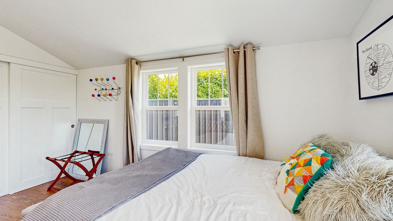 Photo of Bedroom in Alameda