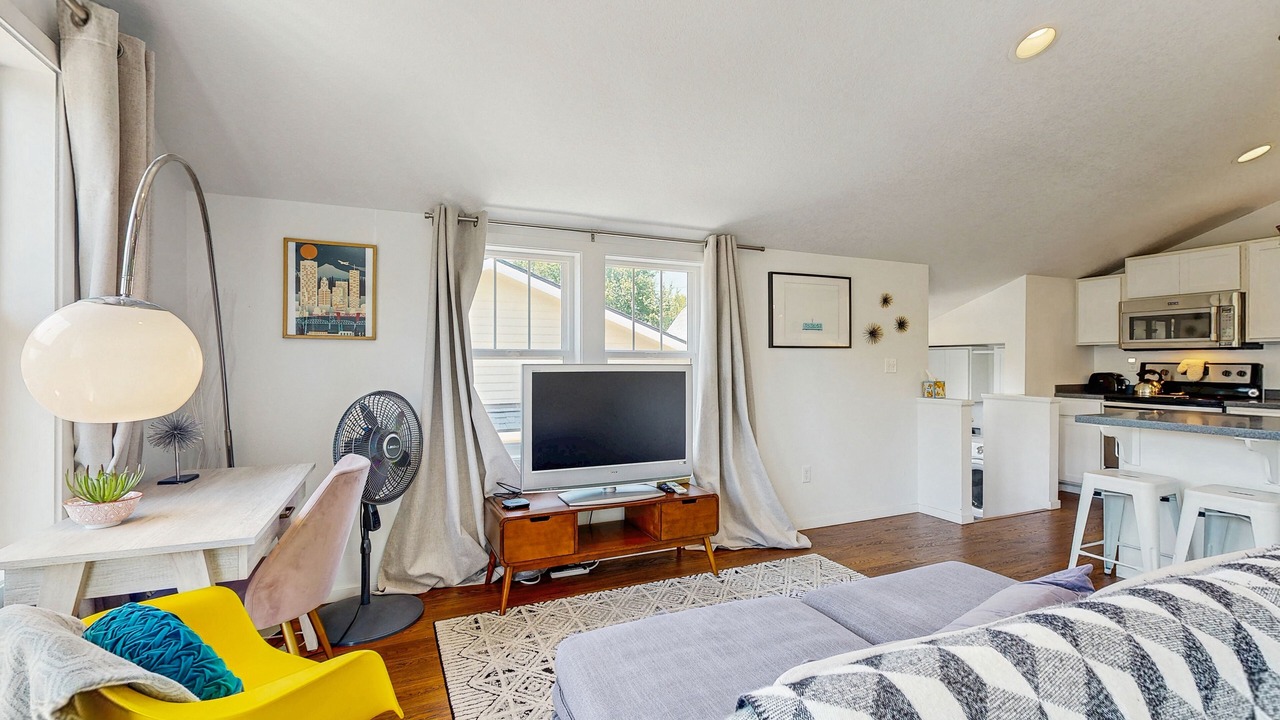 Photo of Bedroom in Alameda