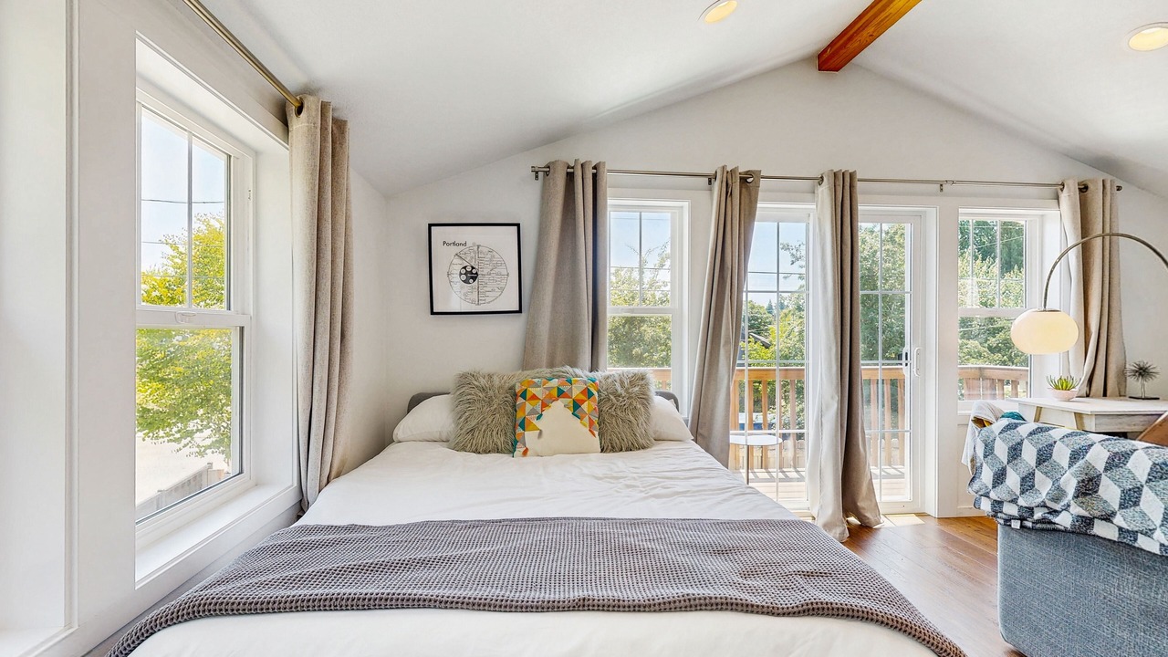 Photo of Bedroom in Alameda