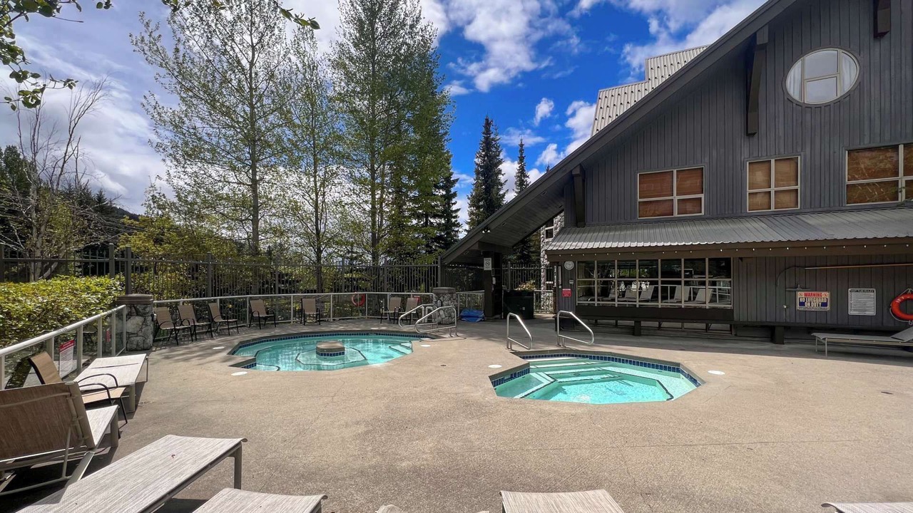 Photo of Outdoor in Upper Village
