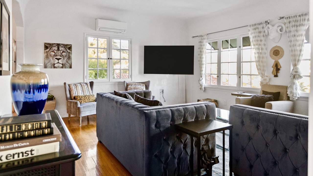 Photo of Livingroom in Hollywood Hills