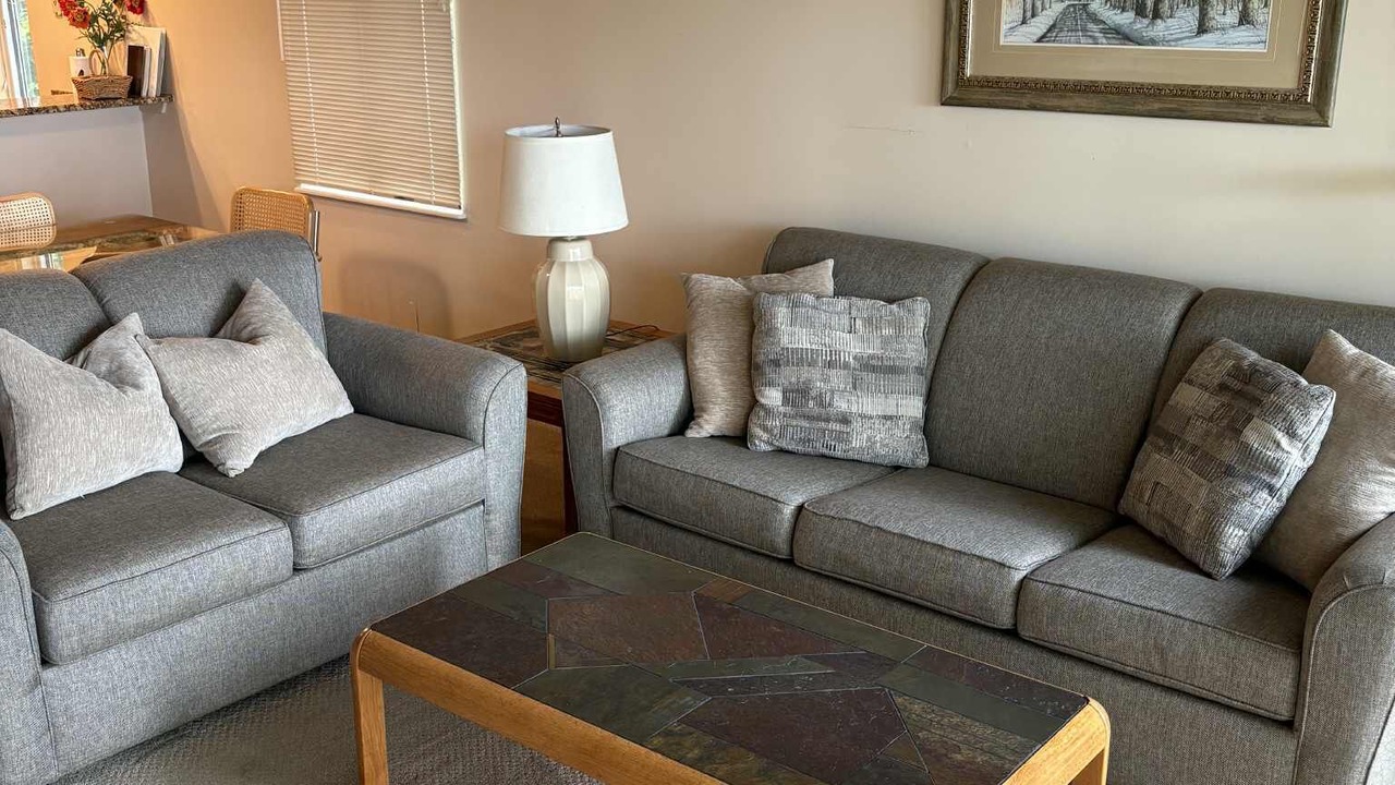 Photo of Livingroom in Maple City