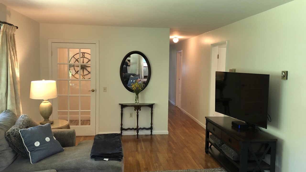 Photo of Livingroom in Mystic - New London