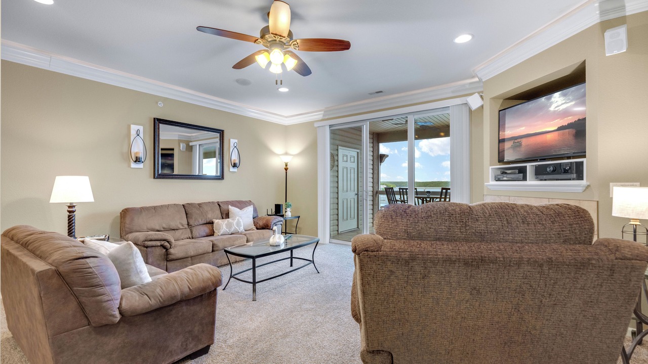 Photo of Livingroom in Osage Beach