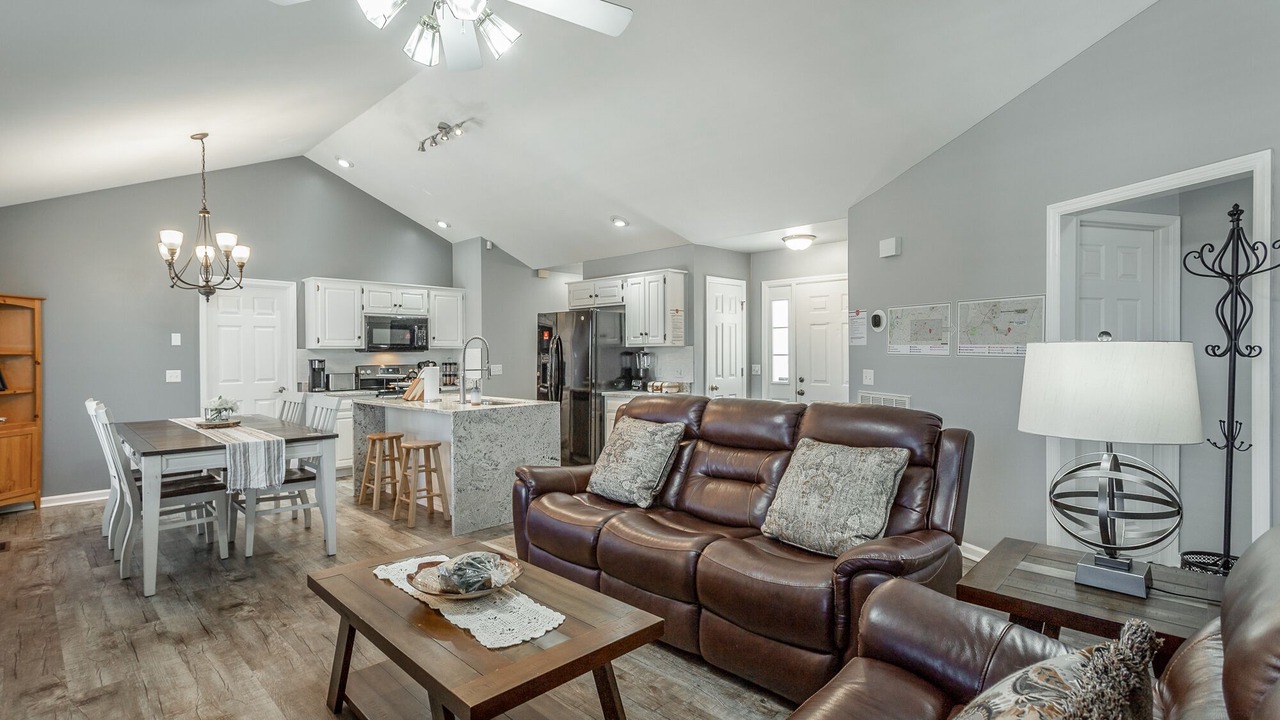 Photo of Livingroom in East Brainerd