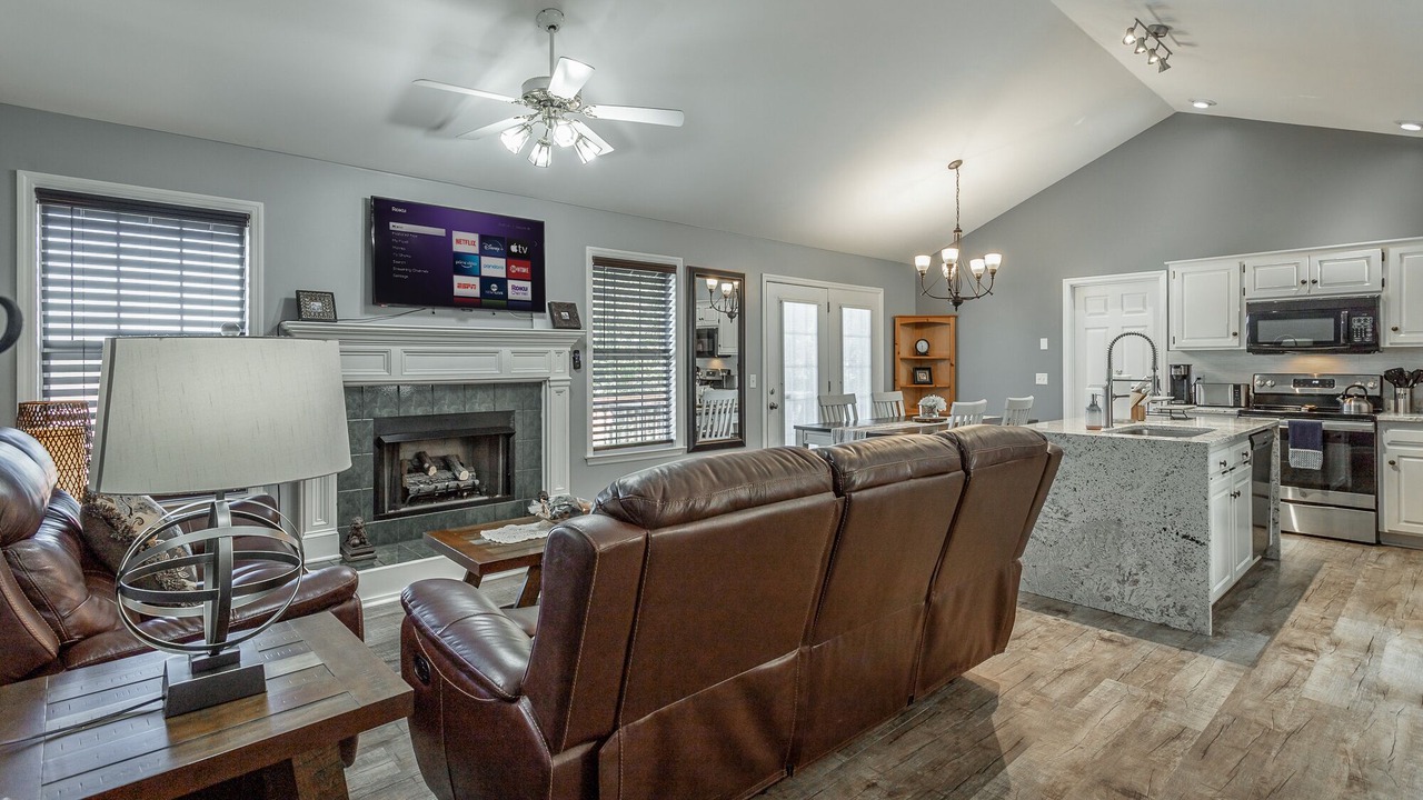 Photo of Livingroom in East Brainerd