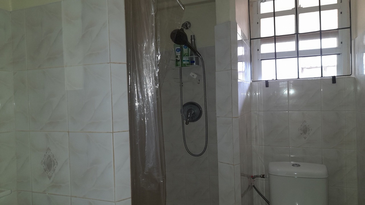 Photo of Bathroom in Ashton Hall