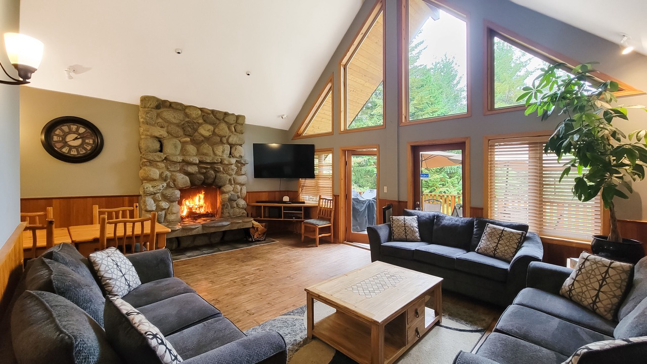 Photo of Bedroom in Whistler Cay Estates
