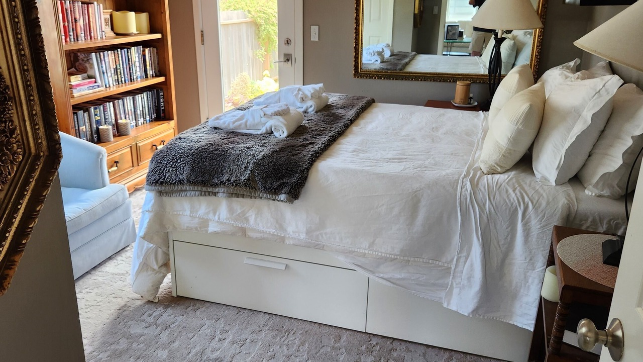 Photo of Bedroom in Sharp Park