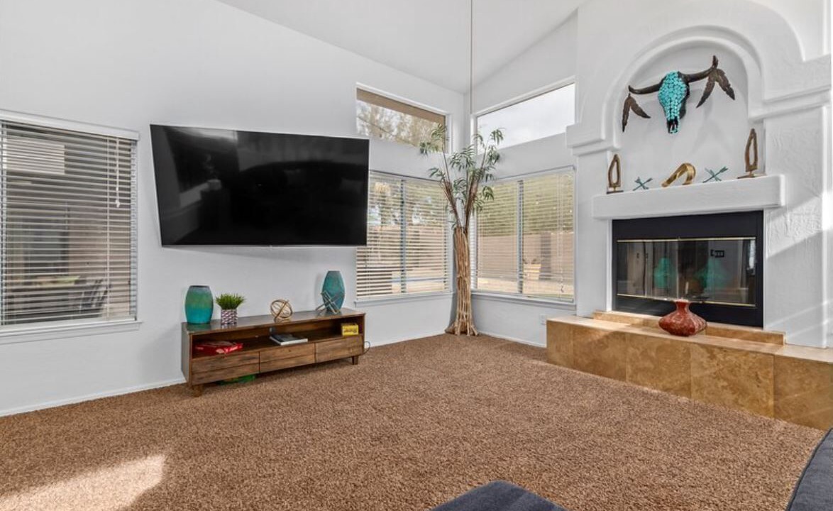 Photo of Livingroom in Foothills