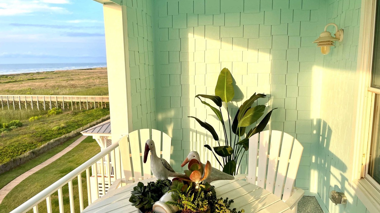 Photo of Patio Balcony in Red Fish Cove